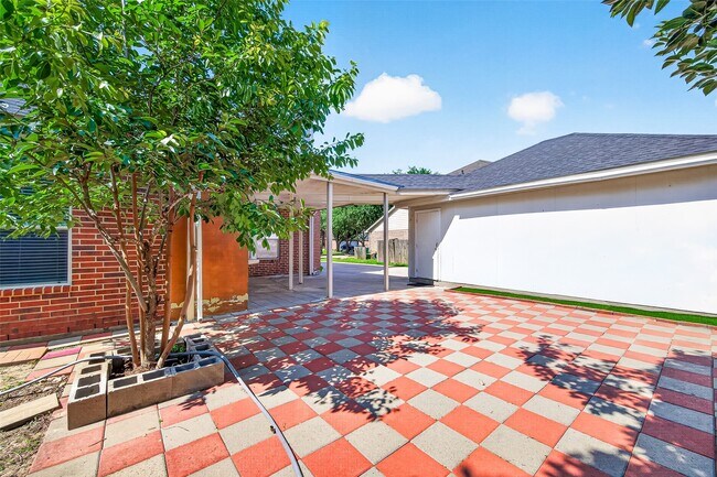 Building Photo - 17611 Haywood Oaks Dr