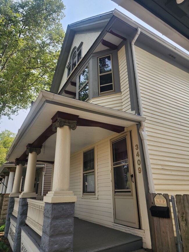 Building Photo - Welcome Home to Ohio City's Historic Charm!
