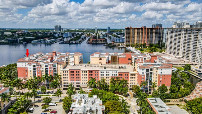 Building Photo - 17100 N Bay Rd