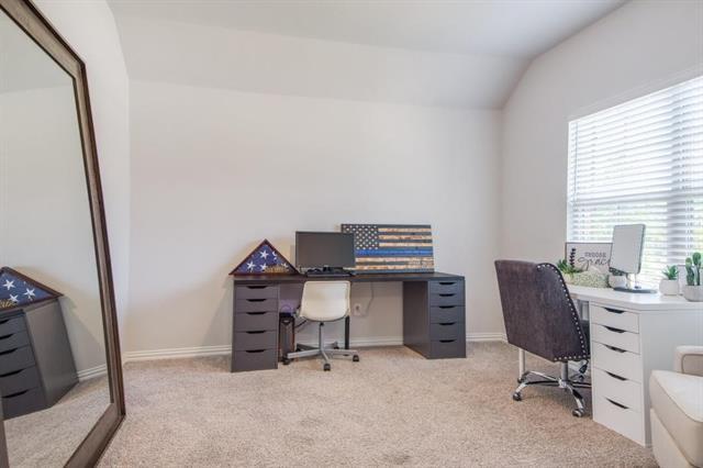 Building Photo - 2911 Teak Dr