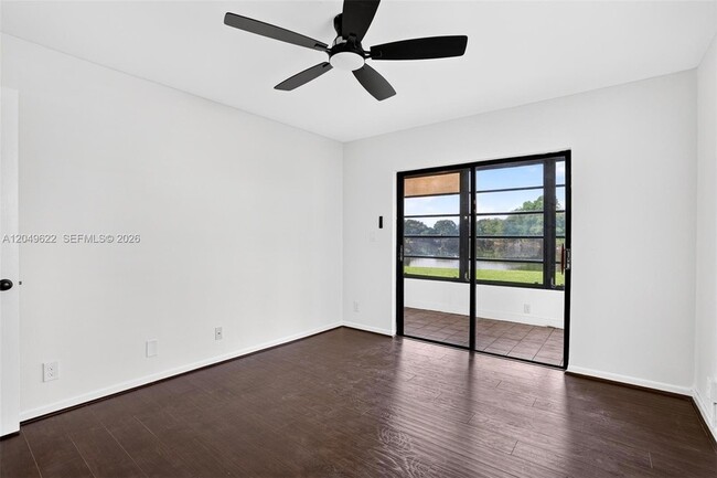 Building Photo - 9920 NW 68th Pl