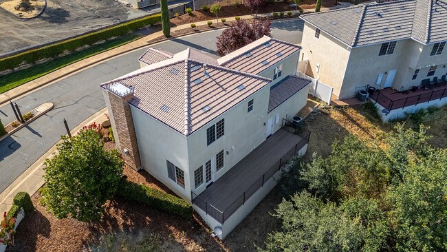 Building Photo - 5592 Diamond Ridge Dr