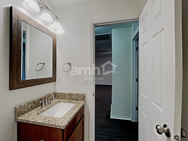 Building Photo - 4541 N Elsinore Ave