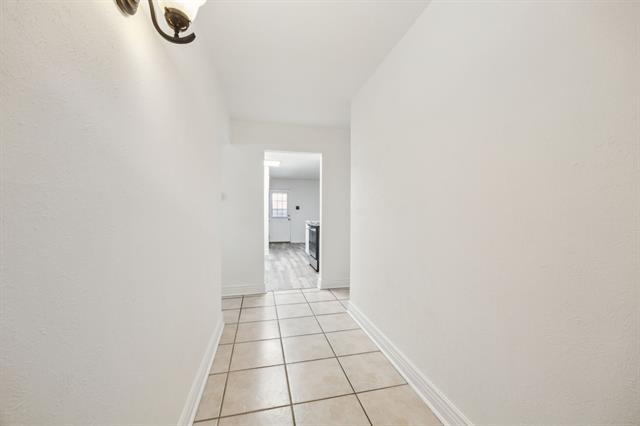Building Photo - 4218 Crestwood Dr