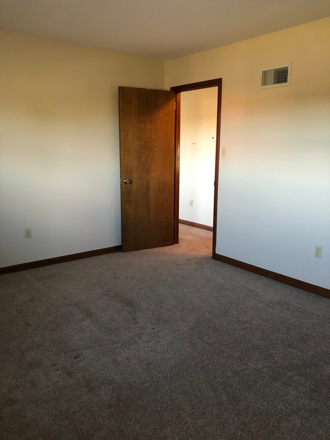 Bedroom #1 - 710 S Mountain Rd