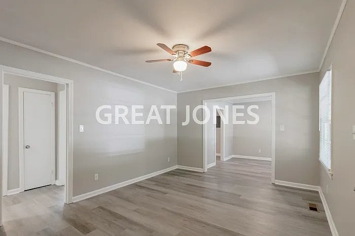 Building Photo - 142 Briardale Ave