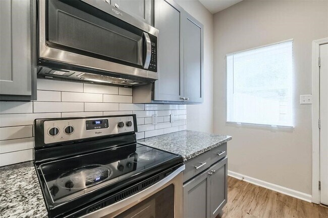 Building Photo - 3207 Avenue O