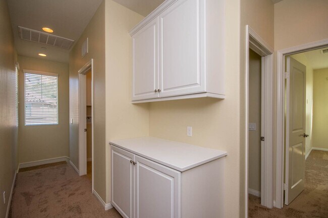 Building Photo - 3BD Home in the Belmount Community of San ...