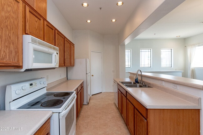 Building Photo - 1225 N 36th St