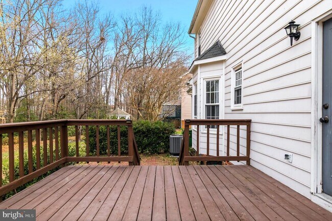 Building Photo - 2009 White Lake Dr