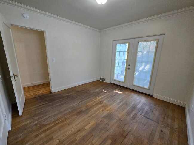 Building Photo - Adorable South Hill Home! Available Now!