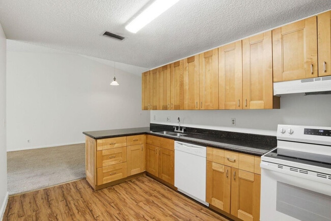 Building Photo - 3300 Jaywood Terrace