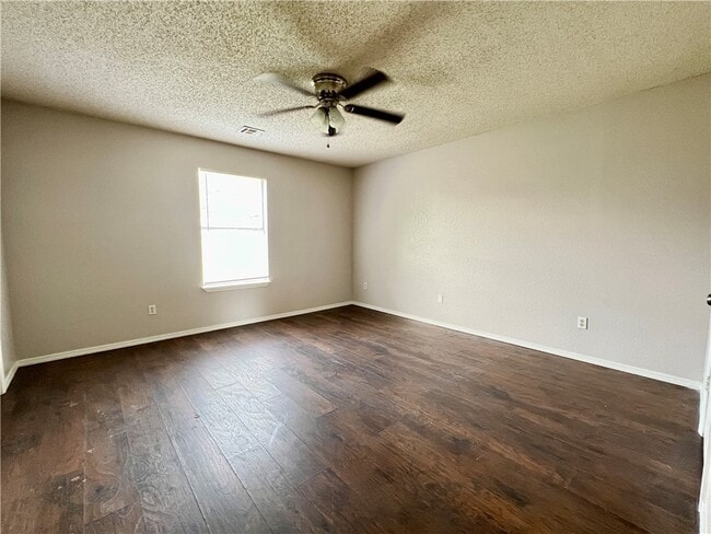 Building Photo - 4338 Chaparral Ln