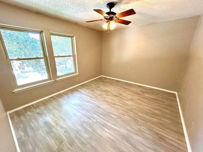 Building Photo - *COMING SOON* Energy-Efficient 4BR Home w/ Solar Panels, Loft & Backyard Oasis!