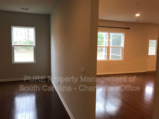 Building Photo - 3071 Conservancy Ln