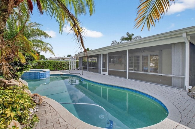 Building Photo - 1345 SW 9th Ave