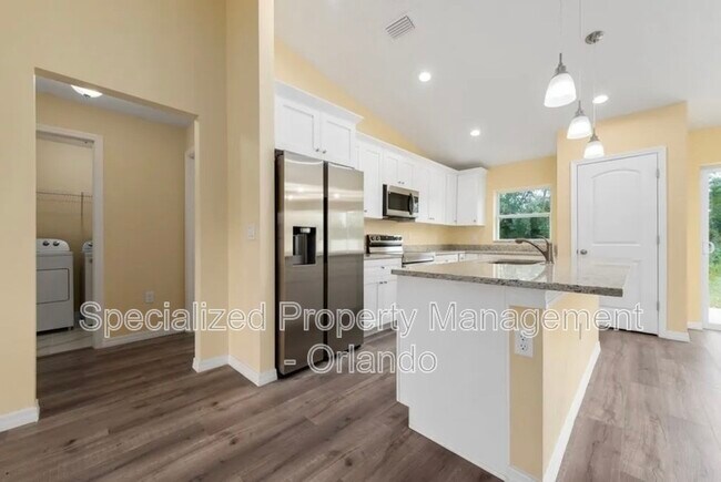 Building Photo - 4451 SW 170th Street Rd