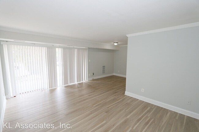 Building Photo - 1 br, 1 bath House - 7529 Riverdale Road  ...