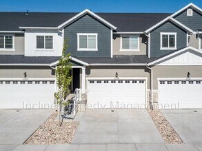 Building Photo - 4863 Spire Wy
