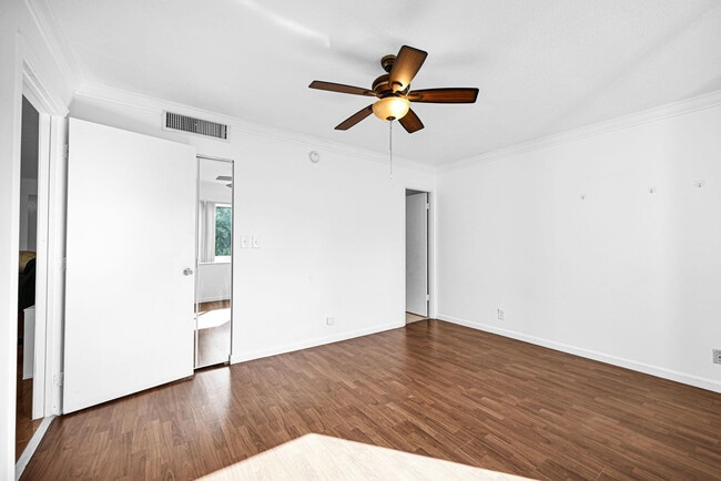 Building Photo - 3360 Spanish Moss Terrace