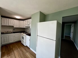 Building Photo - 22 Saint Germain St