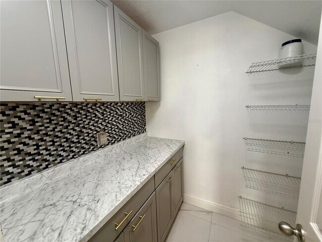 Building Photo - 2706 Monticello Way