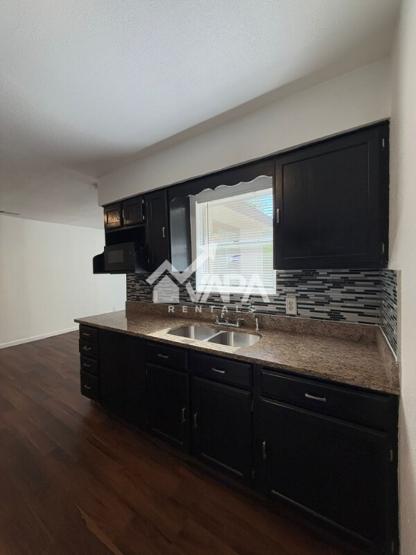 Building Photo - 5607 Summer Gold Dr