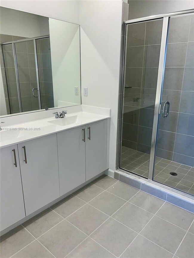 Building Photo - 2929 SE 23rd Ave