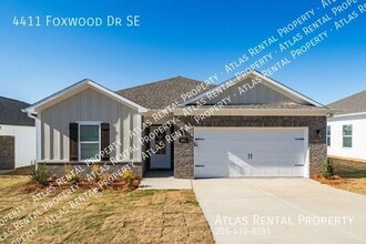 Building Photo - 4411 Foxwood Dr SE