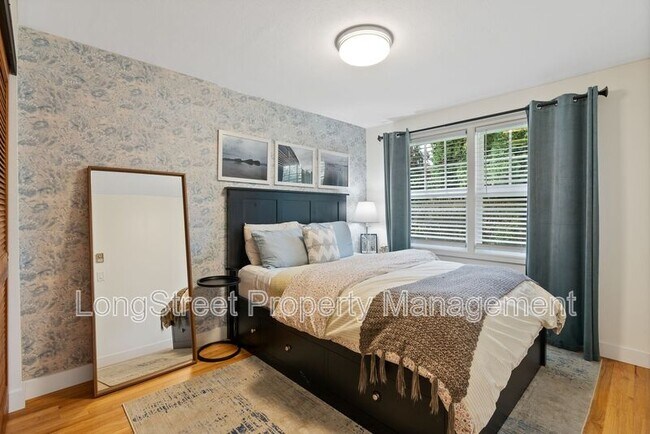 Building Photo - 7788 SE Thompson Rd