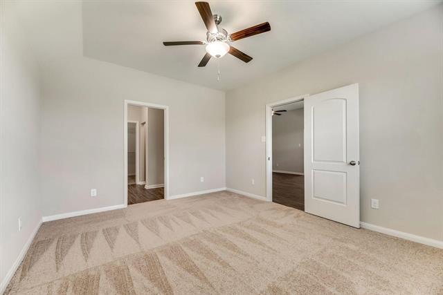 Building Photo - 5500 Persimmon Dr