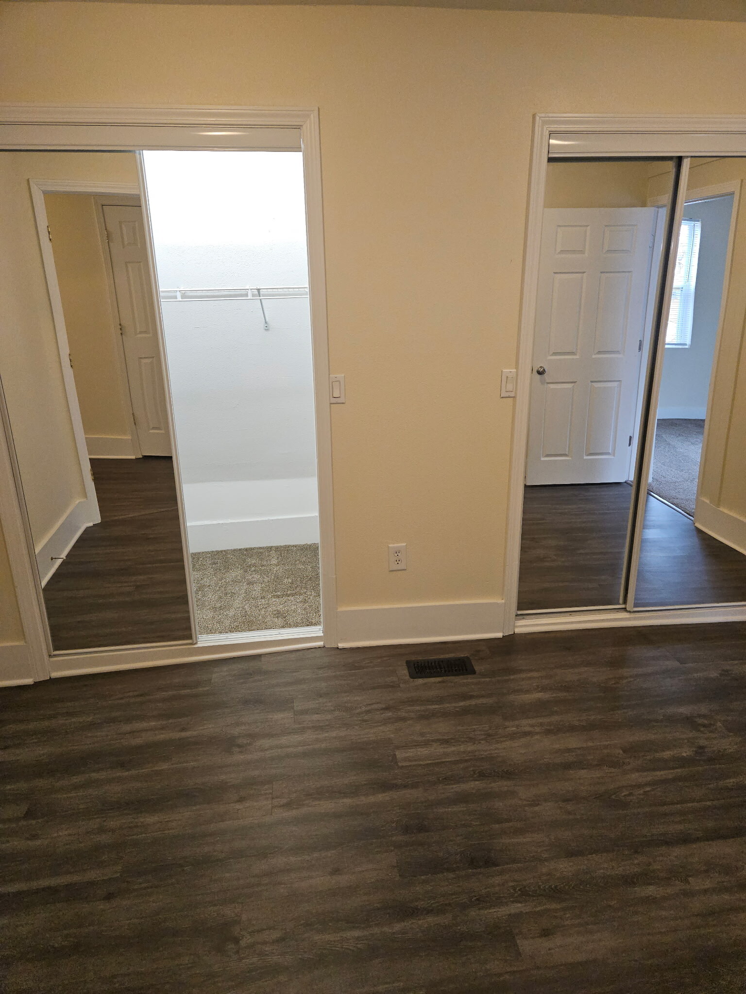 Dressing area with 2 large closets - 1214 5th Ave