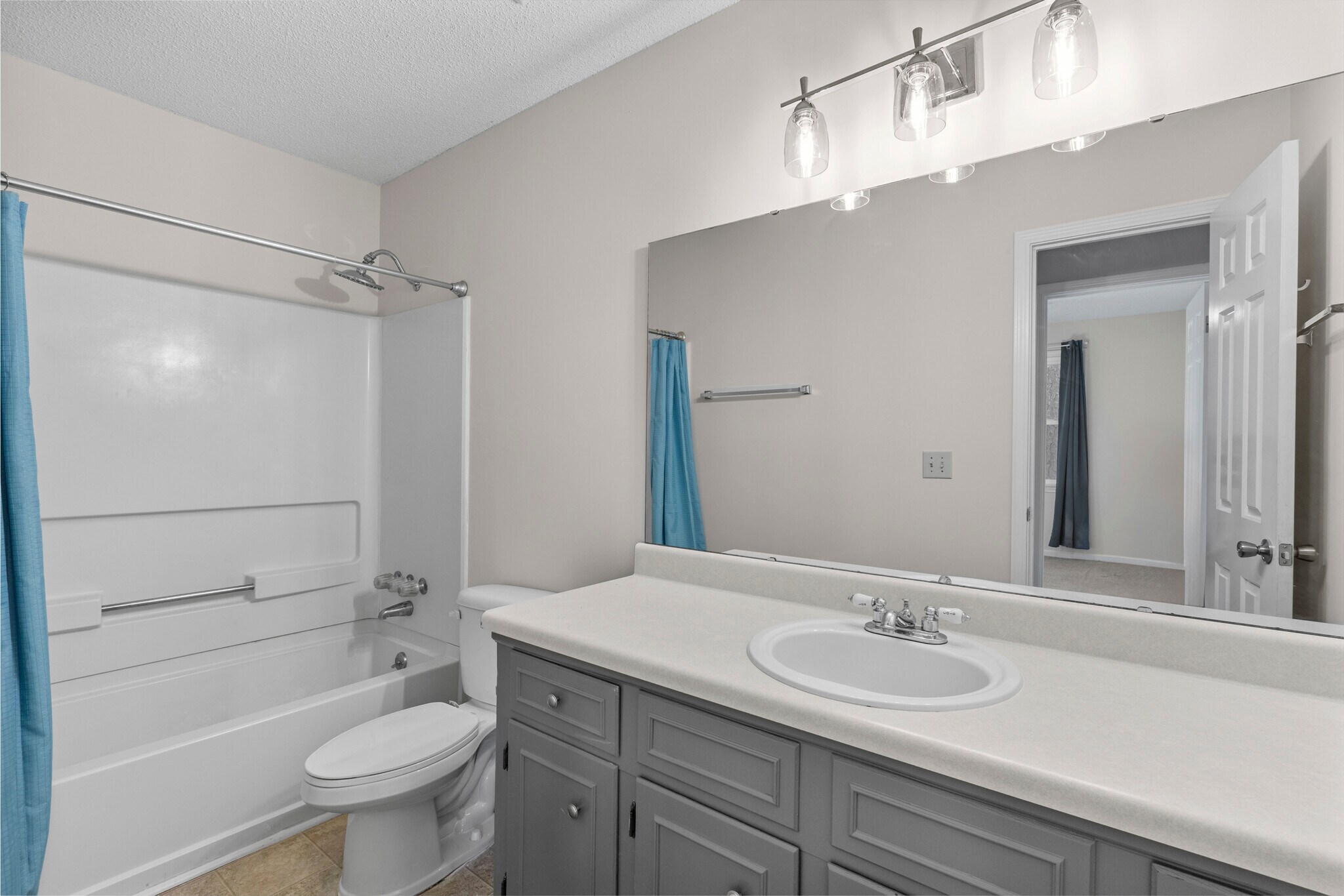 Building Photo - 241 Friarsgate Blvd