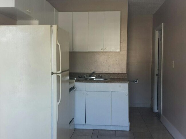 Building Photo - 1230 NW 29th Way