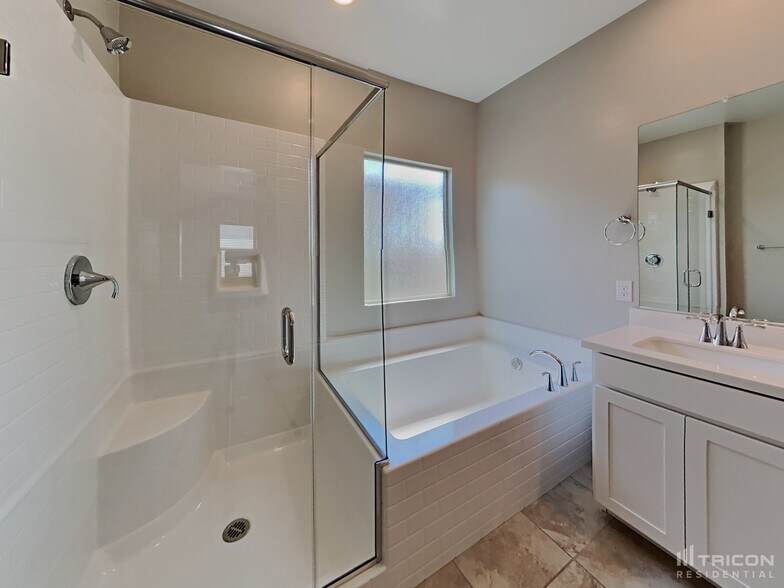 Building Photo - 2831 Lindsey Spgs St