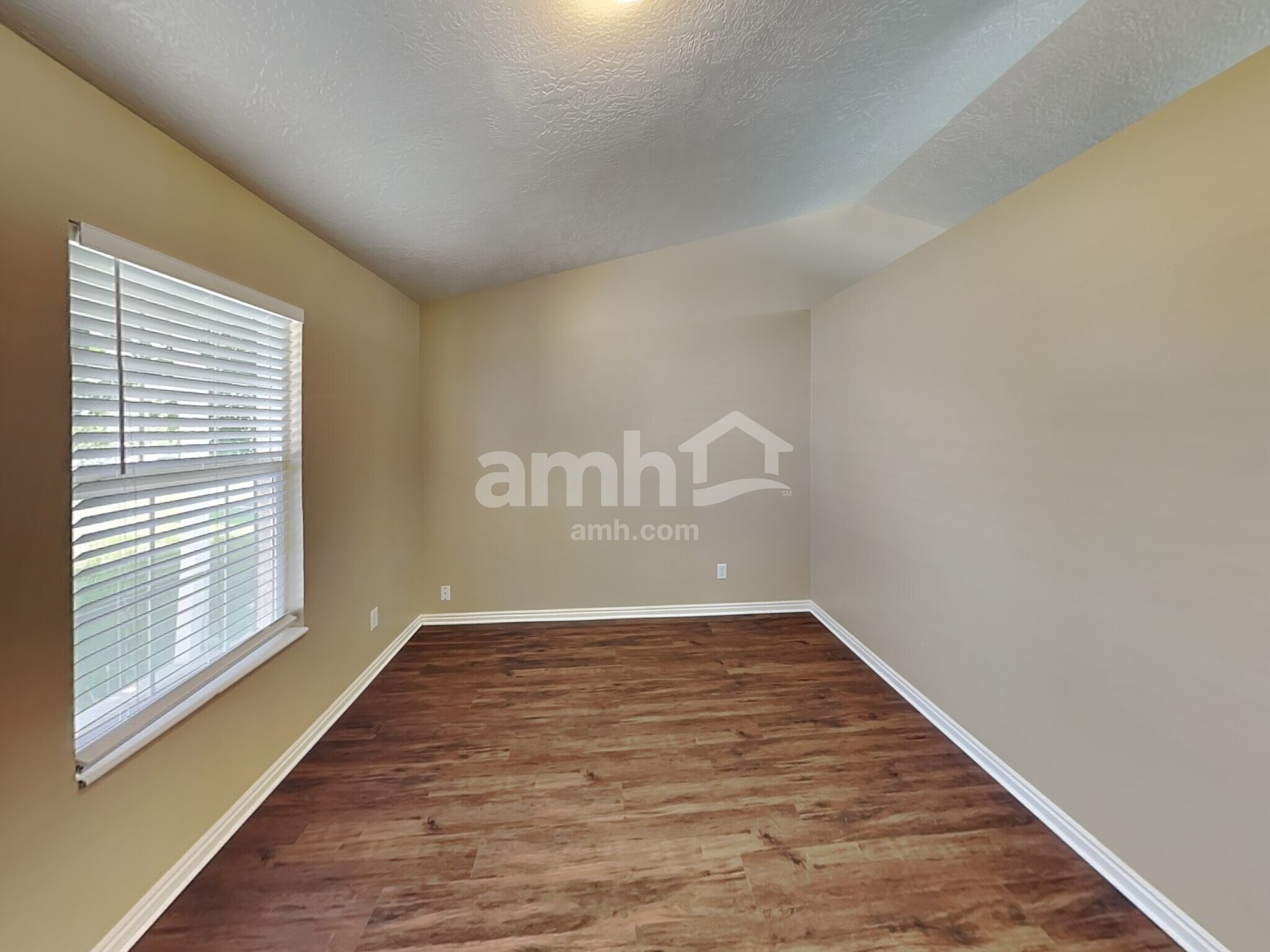 Building Photo - 252 S 540 W