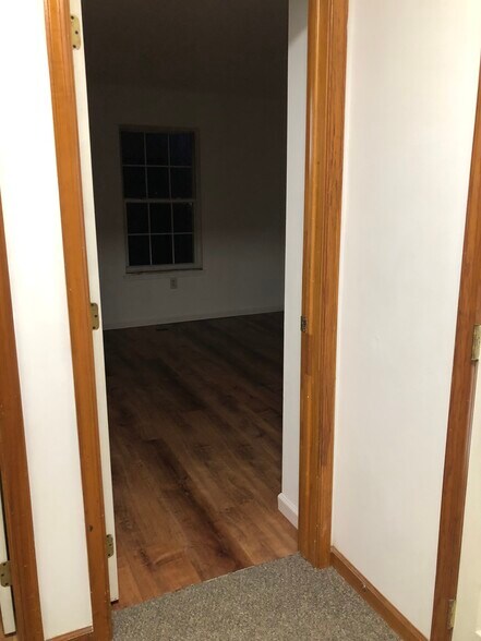 2nd bedroom upper level - 2650 Tamlynn Ct