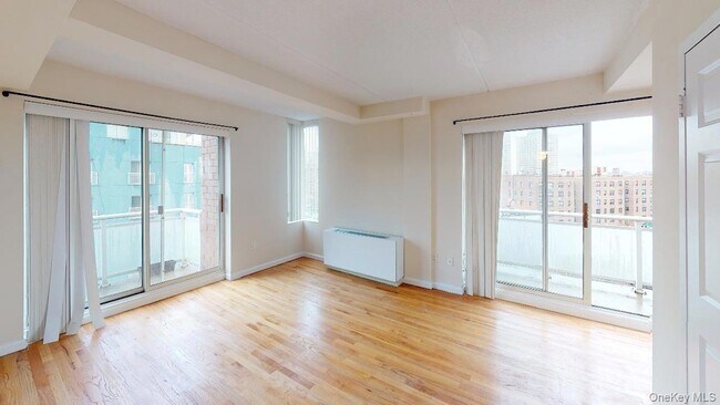 Building Photo - 102-30 Queens Blvd