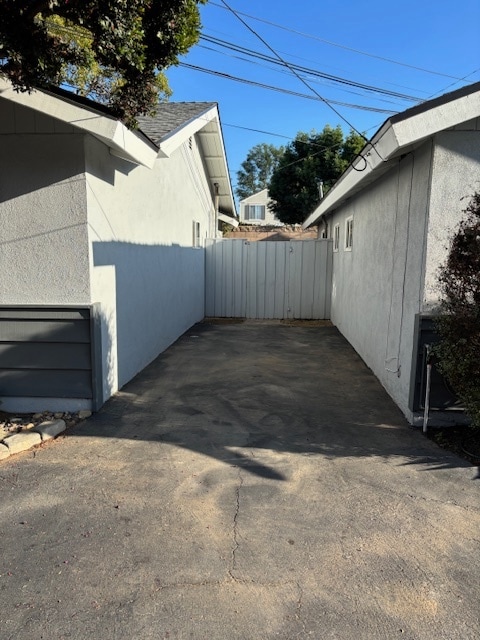 Building Photo - 275 Mesa Dr