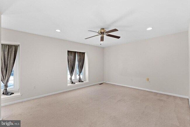 Building Photo - 8916 Arley Dr