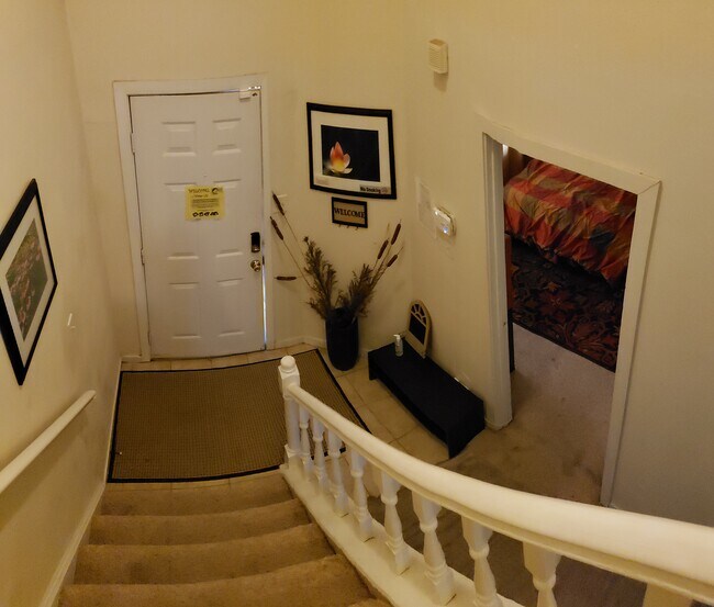 Foyer - 536 Lanier Crescent