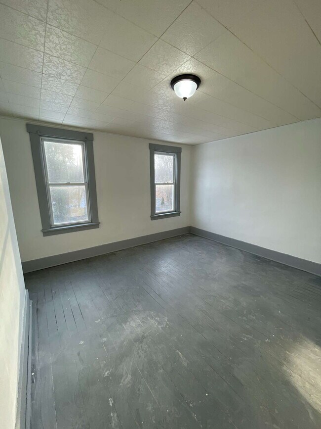 Building Photo - 618 Penn Ave