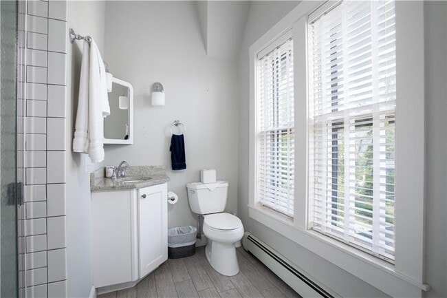 Building Photo - 29 Champlin St