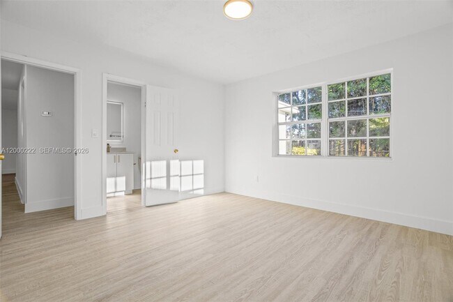 Building Photo - 6825 SW 12th St