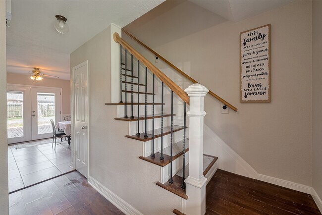 Building Photo - 3426 Hidden Creek Dr