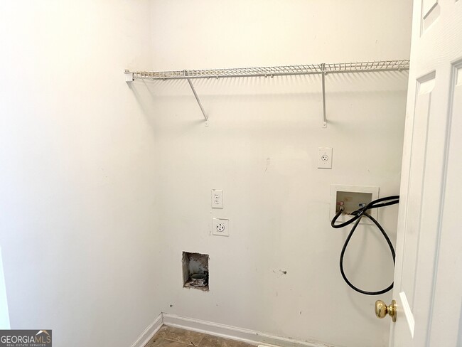 Building Photo - 162 Topaz Dr