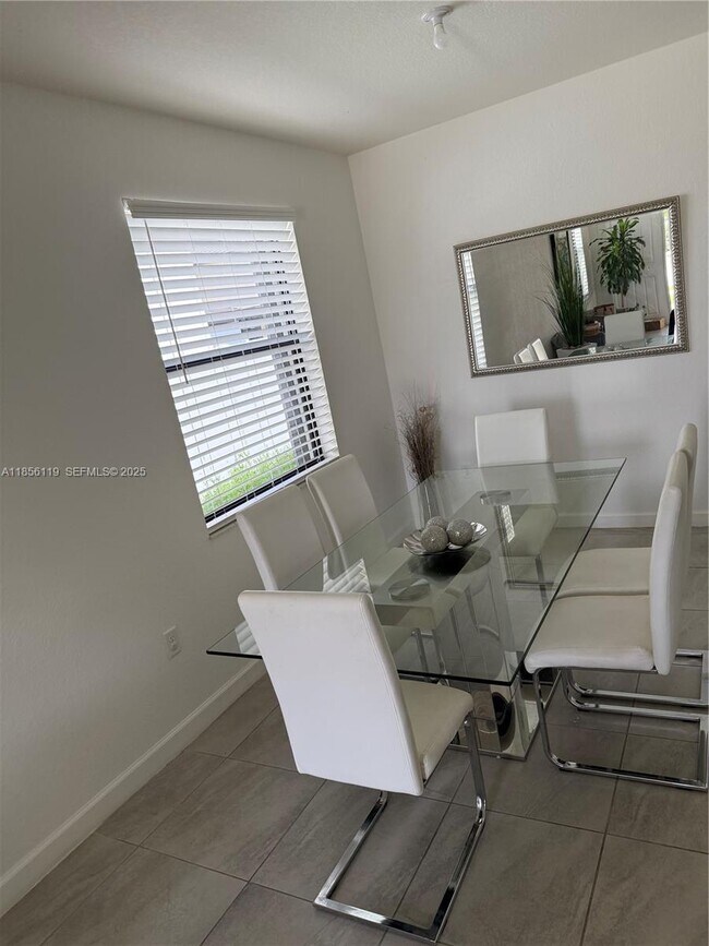 Building Photo - 3523 W 105th Pl