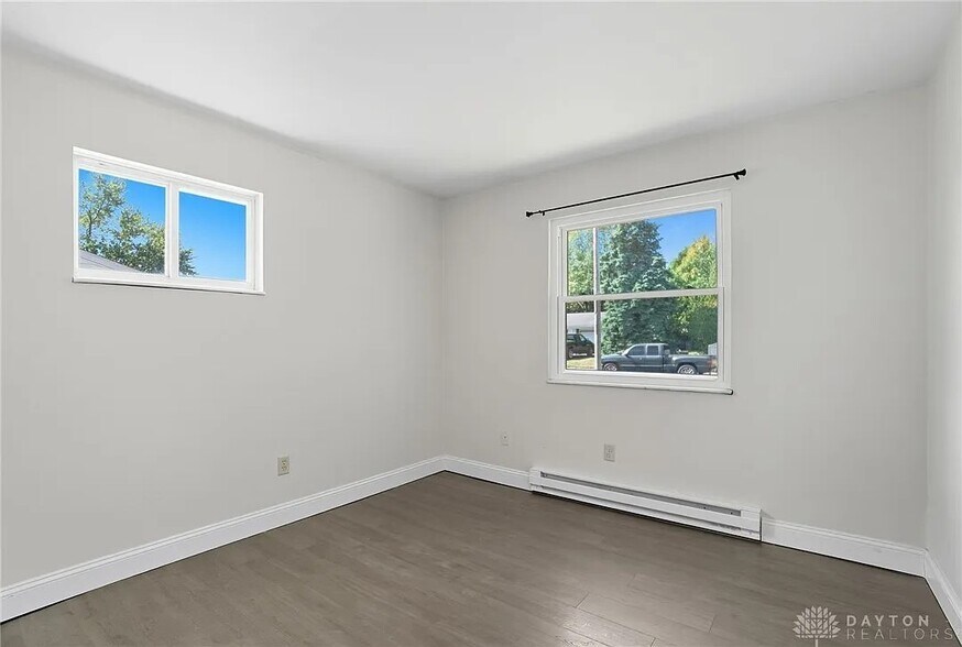 Building Photo - 2411 New Castle Dr