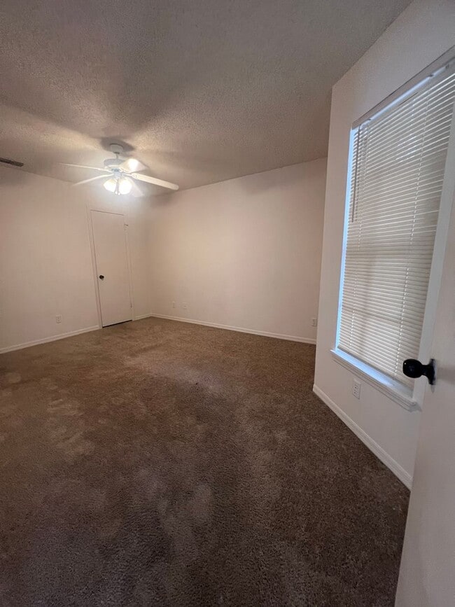 Building Photo - 2/2 in Tradewinds