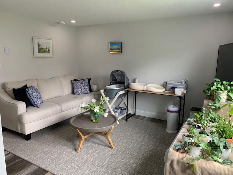 Building Photo - 97 Bates St